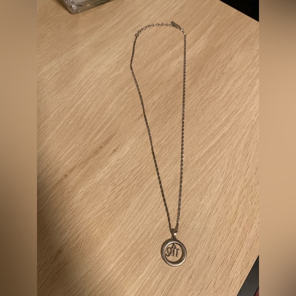 PRELOVED SCORPIO HORISCOPE NECKLACE - Picture 2 of 3